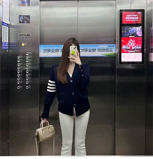 톰브라운 사선완장 4-Bar 여성용 울 가디건 - 상세 이미지