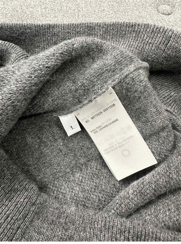 Thom Browne 톰브라운 사선완장 4-Bar 캐시미어 풀오버 니트 레플리카 10번 이미지 - 의류 | 세미샵 레플리카 사이트