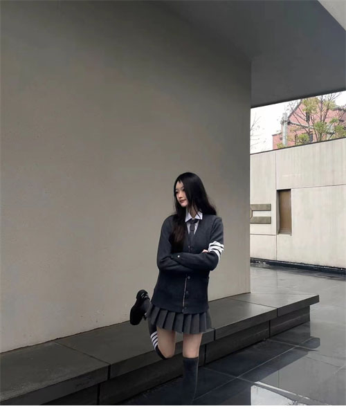 톰브라운 사선완장 4-Bar 클래식 울 가디건 - 상세 이미지