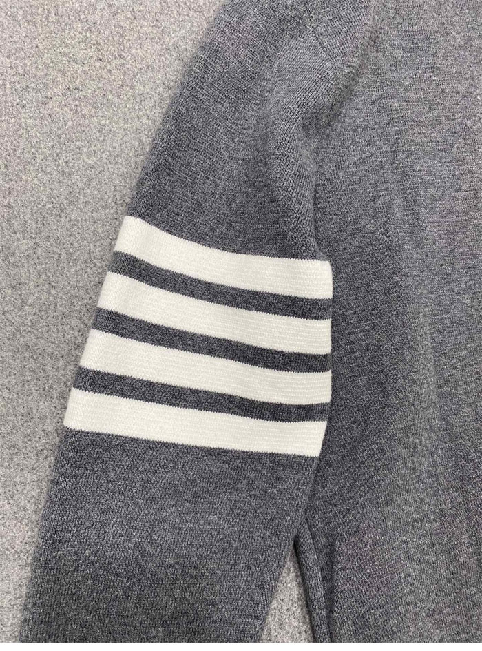 Thom Browne 톰브라운 사선완장 코튼 클래식 가디건 레플리카 11번 이미지 - 의류 | 세미샵 레플리카 사이트