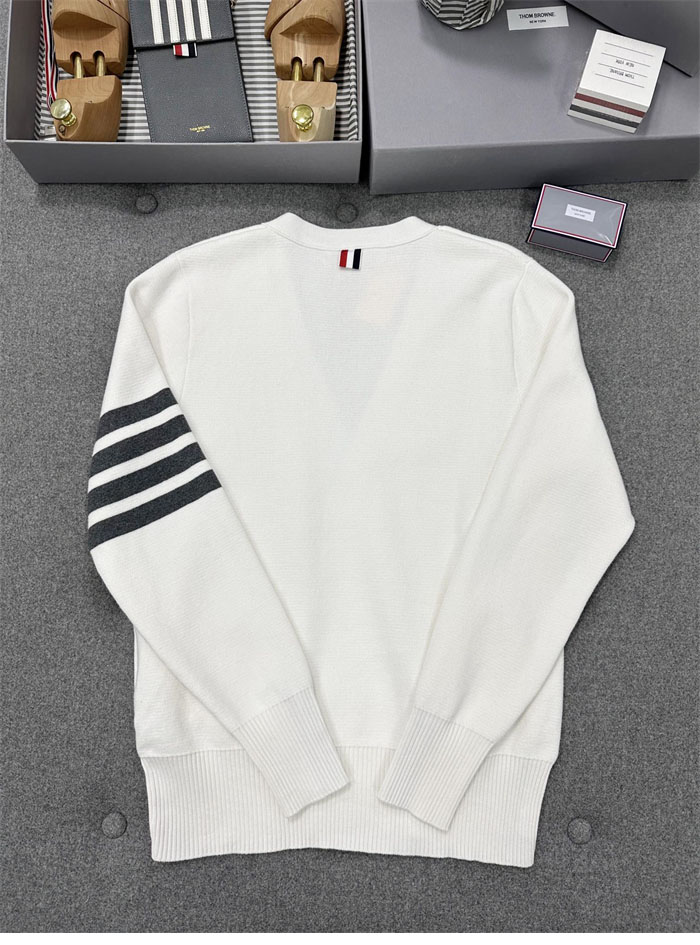 Thom Browne 톰브라운 사선완장 코튼 클래식 가디건 레플리카 17번 이미지 - 의류 | 세미샵 레플리카 사이트