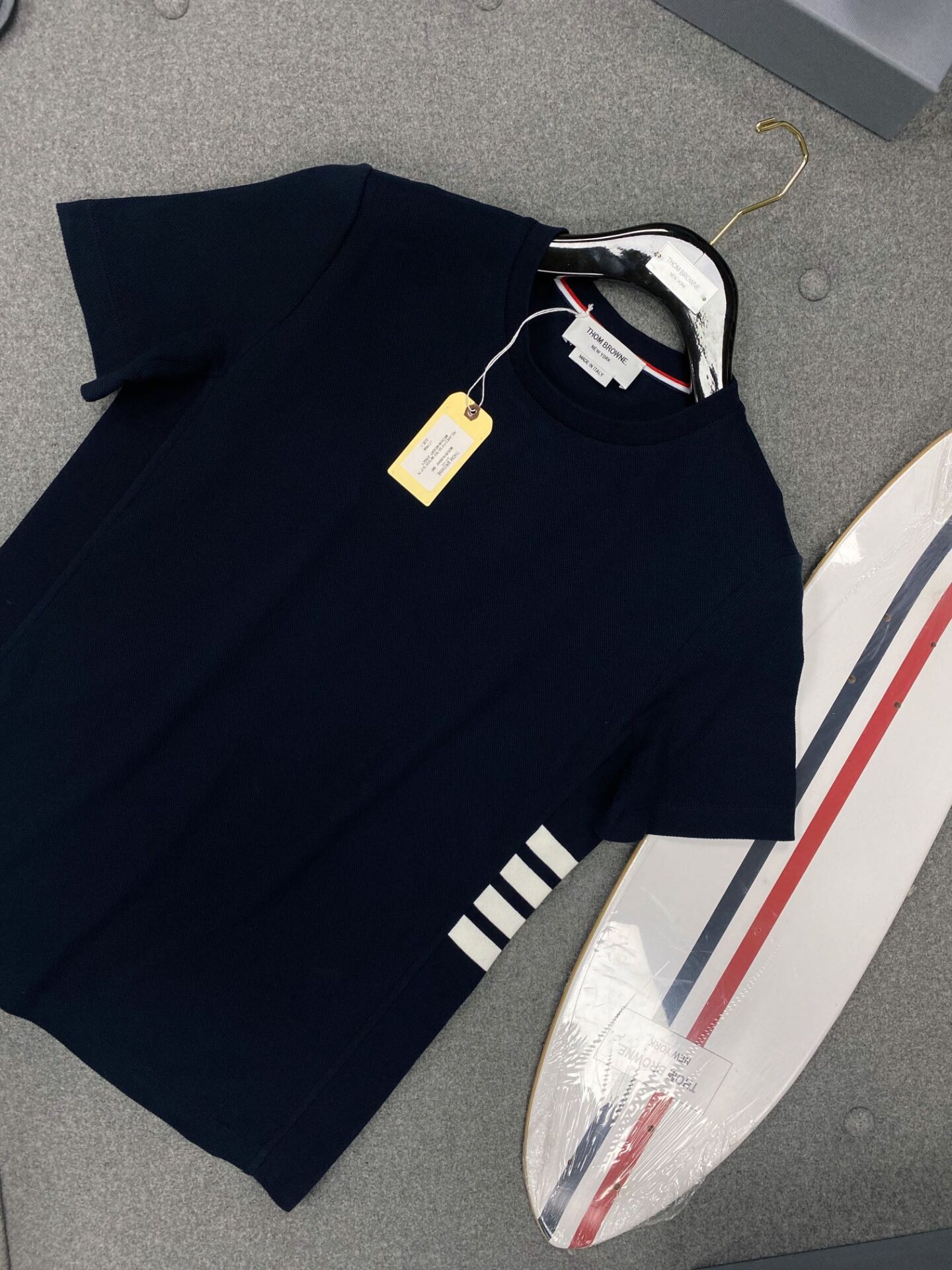 Thom Browne 톰브라운 사이드라인 반팔 티셔츠 “3COLOR” 레플리카 7번 이미지 - 의류 | 세미샵 레플리카 사이트