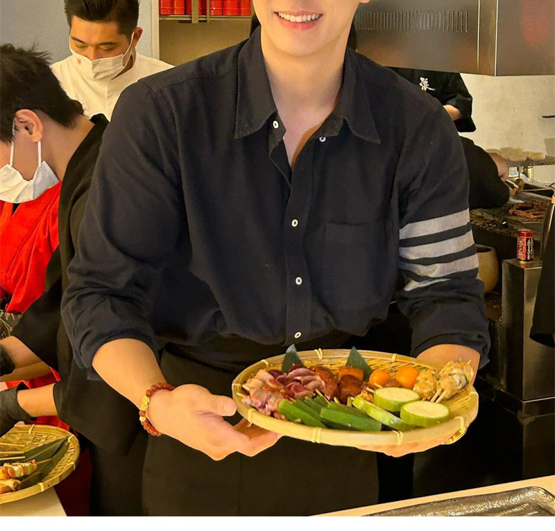 톰브라운 솔리드 플란넬 셔팅 사선완장 4-Bar 네임택 스트레이트 셔츠（레어） - 상세 이미지