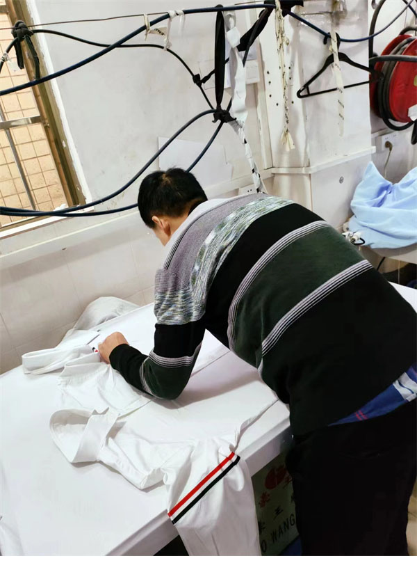 톰브라운 암밴드 옥스포드 셔츠 - 상세 이미지