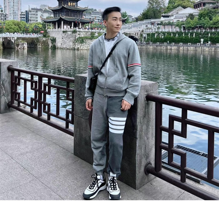 Thom Browne 톰브라운 암밴드 후드 집업 레플리카 4번 이미지 - 의류 | 세미샵 레플리카 사이트