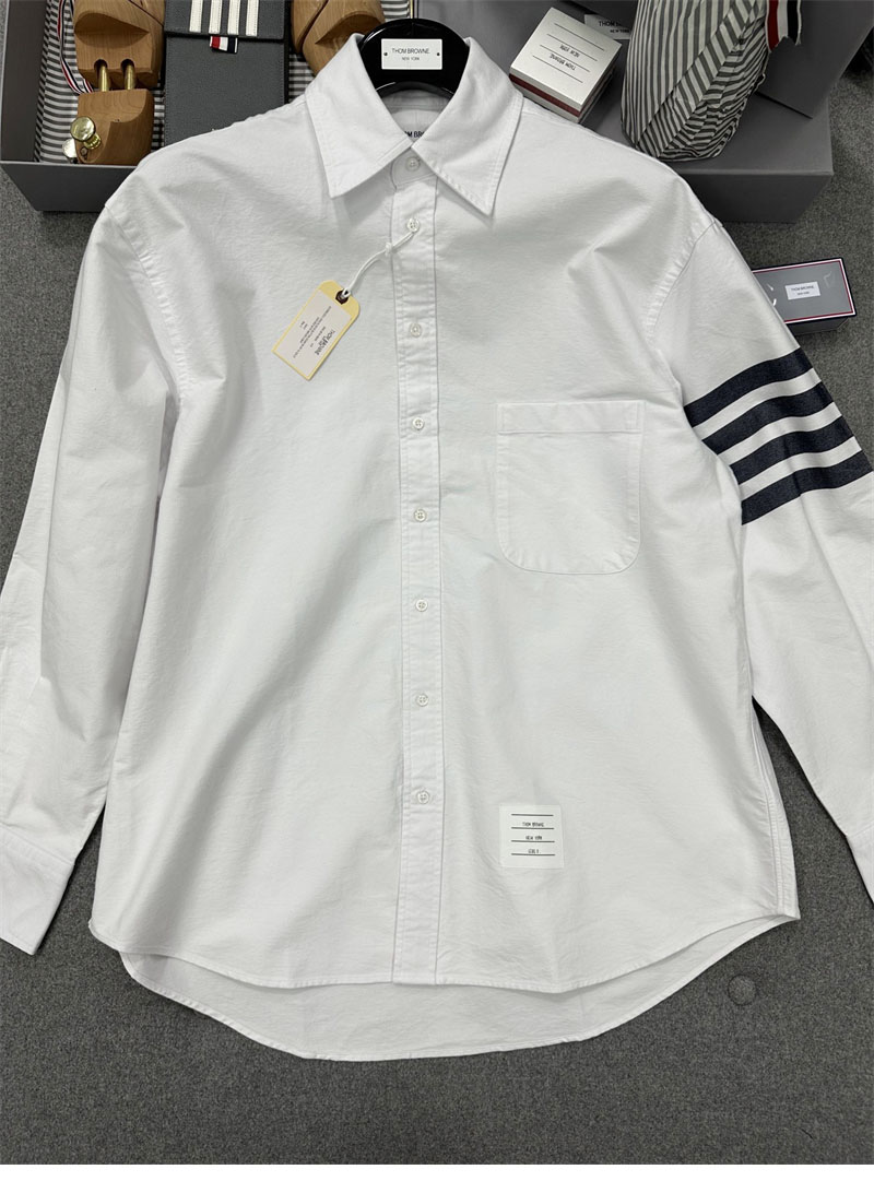 Thom Browne 톰브라운 클래식 사선완장 옥스포드 박스핏 셔츠 레플리카 5번 이미지 - 의류 | 세미샵 레플리카 사이트