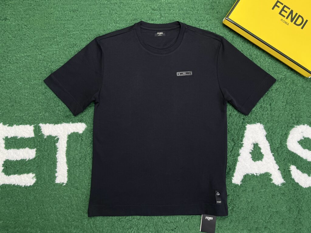 펜디 24SS Label 라운드 반팔 티셔츠 블랙 - 상세 이미지
