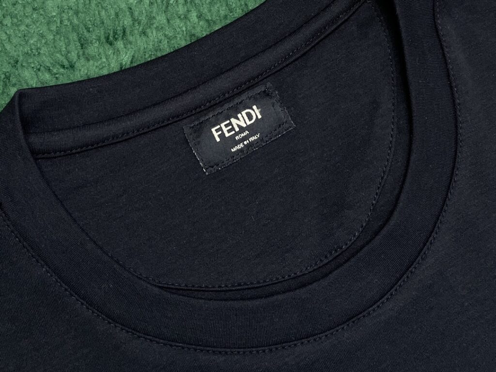 펜디 24SS Label 라운드 반팔 티셔츠 블랙 - 상세 이미지