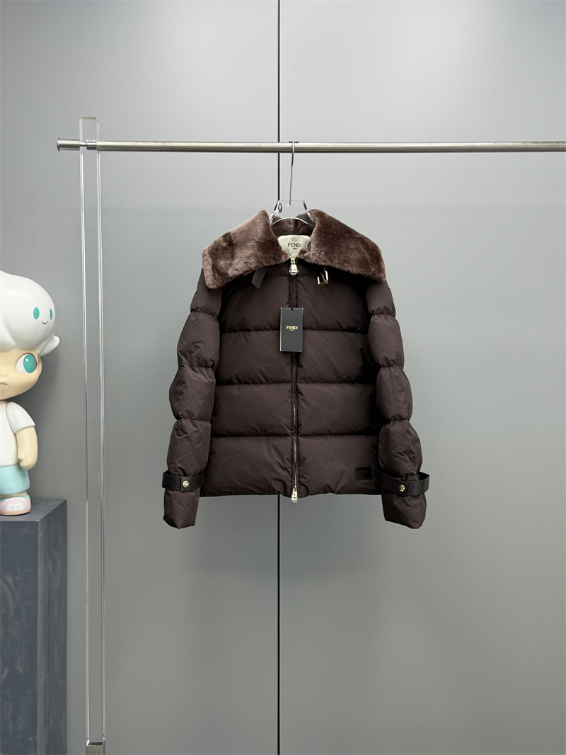 펜디 펜디 퀼팅 애비에이터 다운 패딩 자켓 레플리카 14번 이미지 - 의류 | 세미샵 레플리카 사이트