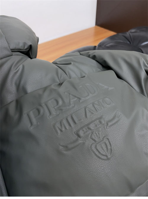 P R A D A 프라다 24FW 로고 패딩 자켓 레플리카 8번 이미지 - 의류 | 세미샵 레플리카 사이트