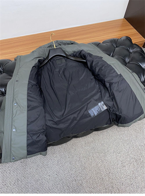 P R A D A 프라다 24FW 로고 패딩 자켓 레플리카 9번 이미지 - 의류 | 세미샵 레플리카 사이트