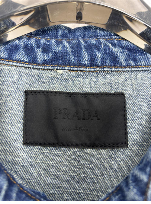 P R A D A 프라다 24SS 트라이앵글 로고 포켓 워싱 데님 셔츠 레플리카 16번 이미지 - 의류 | 세미샵 레플리카 사이트