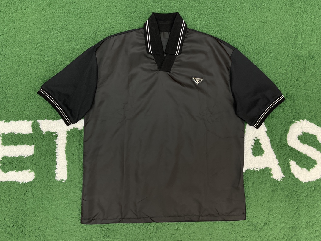 P R A D A 프라다 24 리나일론 사피아노 스틸 와펜 반팔 폴로 카라 티셔츠 레플리카 4번 이미지 - 의류 | 세미샵 레플리카 사이트