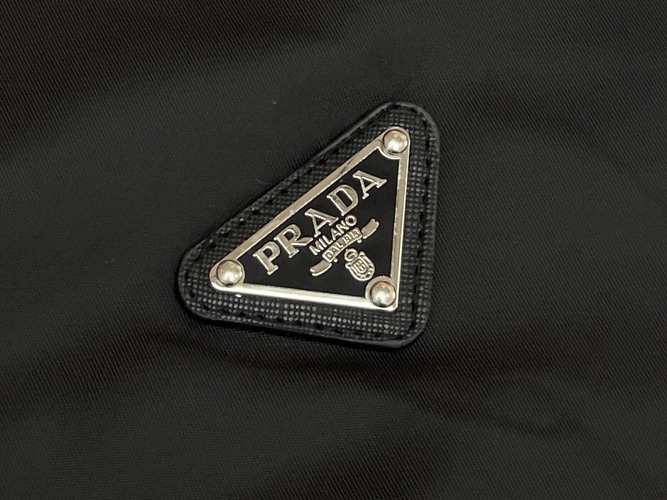 P R A D A 프라다 24 리나일론 사피아노 스틸 와펜 반팔 폴로 카라 티셔츠 레플리카 9번 이미지 - 의류 | 세미샵 레플리카 사이트