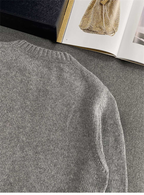 P R A D A 프라다 로고 울 캐시미어 크루넥 스웨터 니트 2컬러 레플리카 13번 이미지 - 의류 | 세미샵 레플리카 사이트