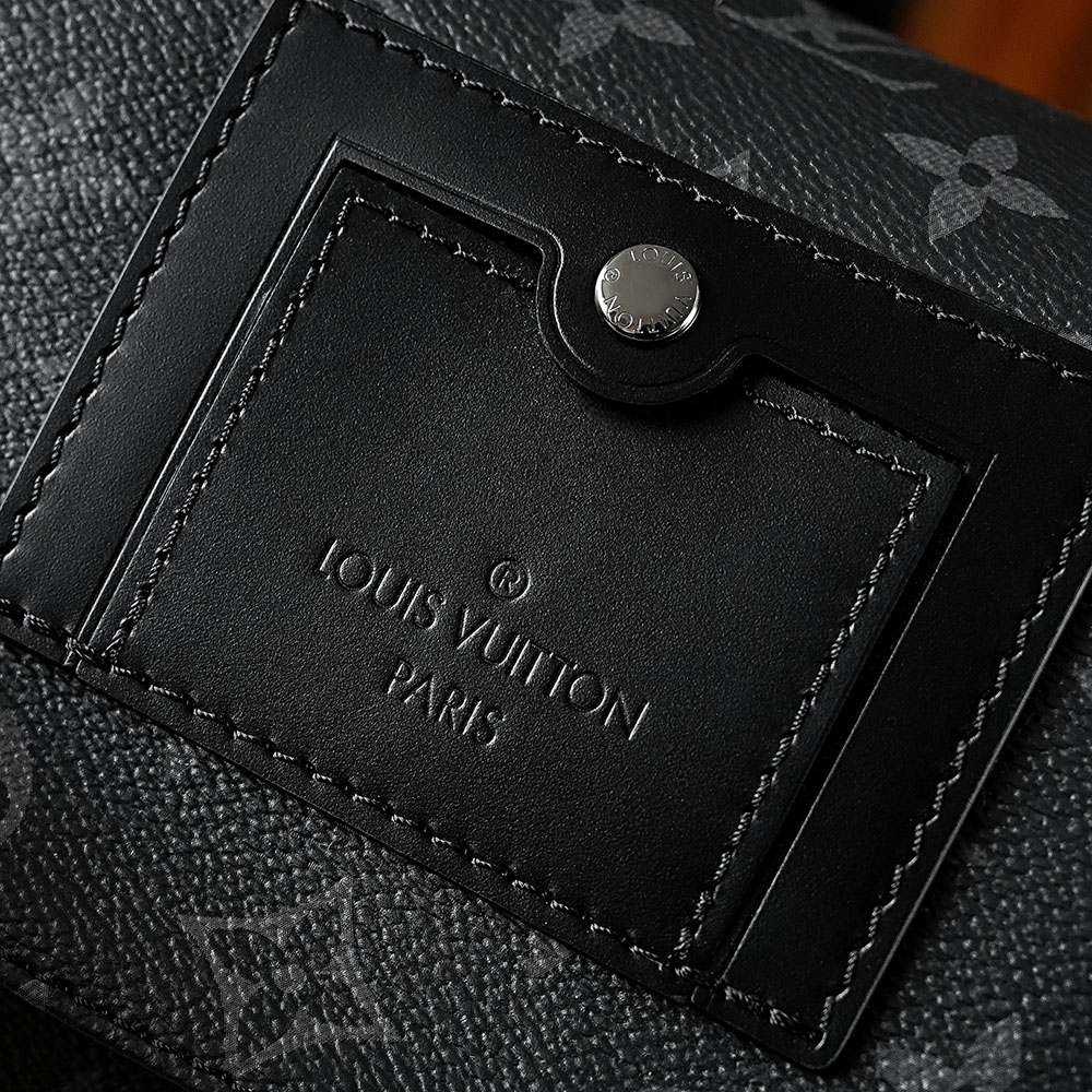 Louis Vuitton Highend Messenger PM Voyager Monogram Eclipse - 상세 이미지