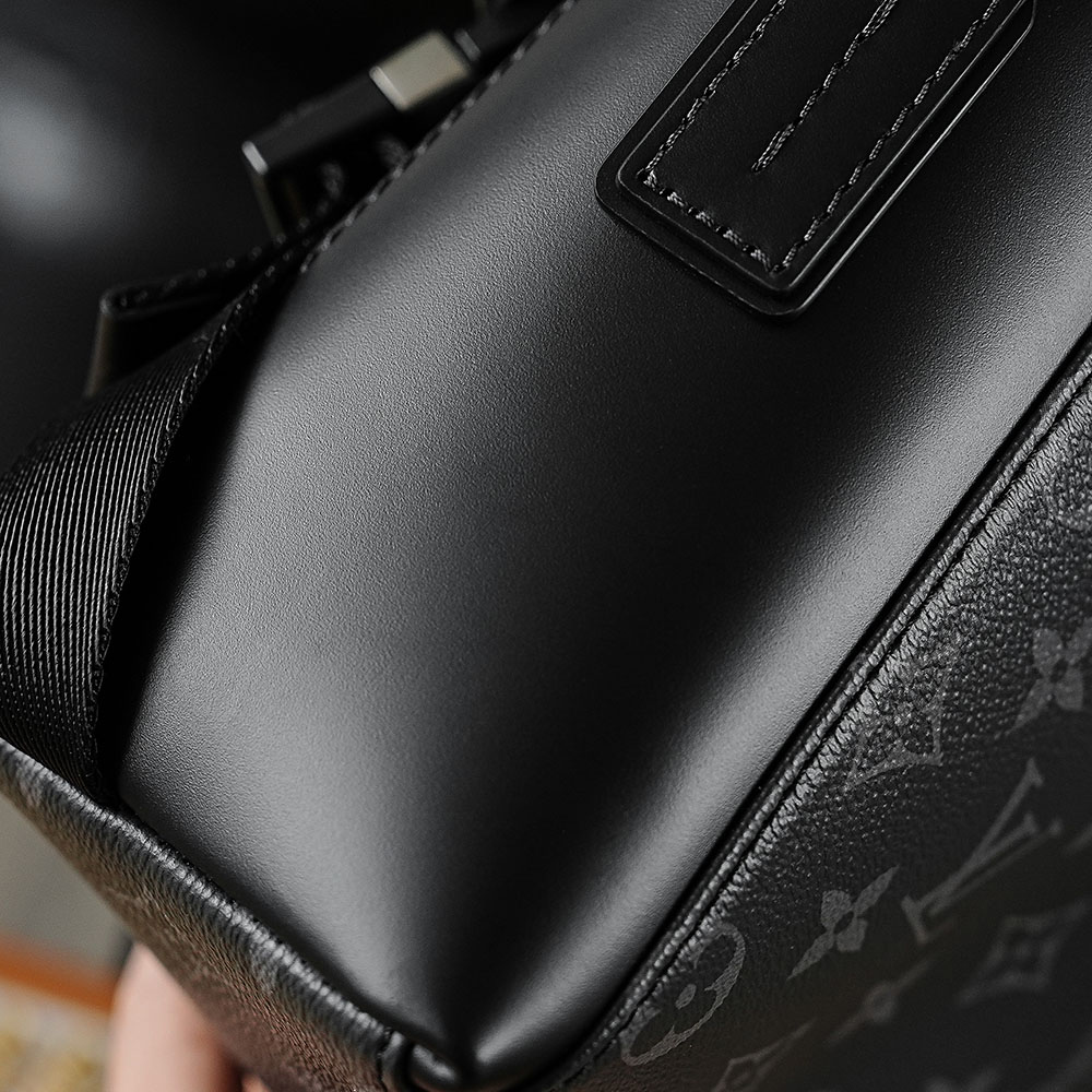 Louis Vuitton Highend Messenger PM Voyager Monogram Eclipse - 상세 이미지