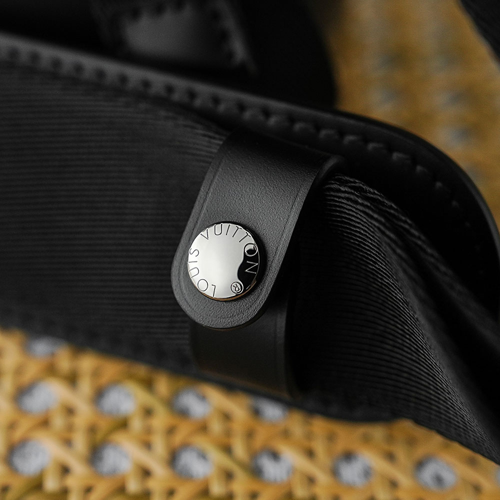 Louis Vuitton Highend Messenger PM Voyager Monogram Eclipse - 상세 이미지