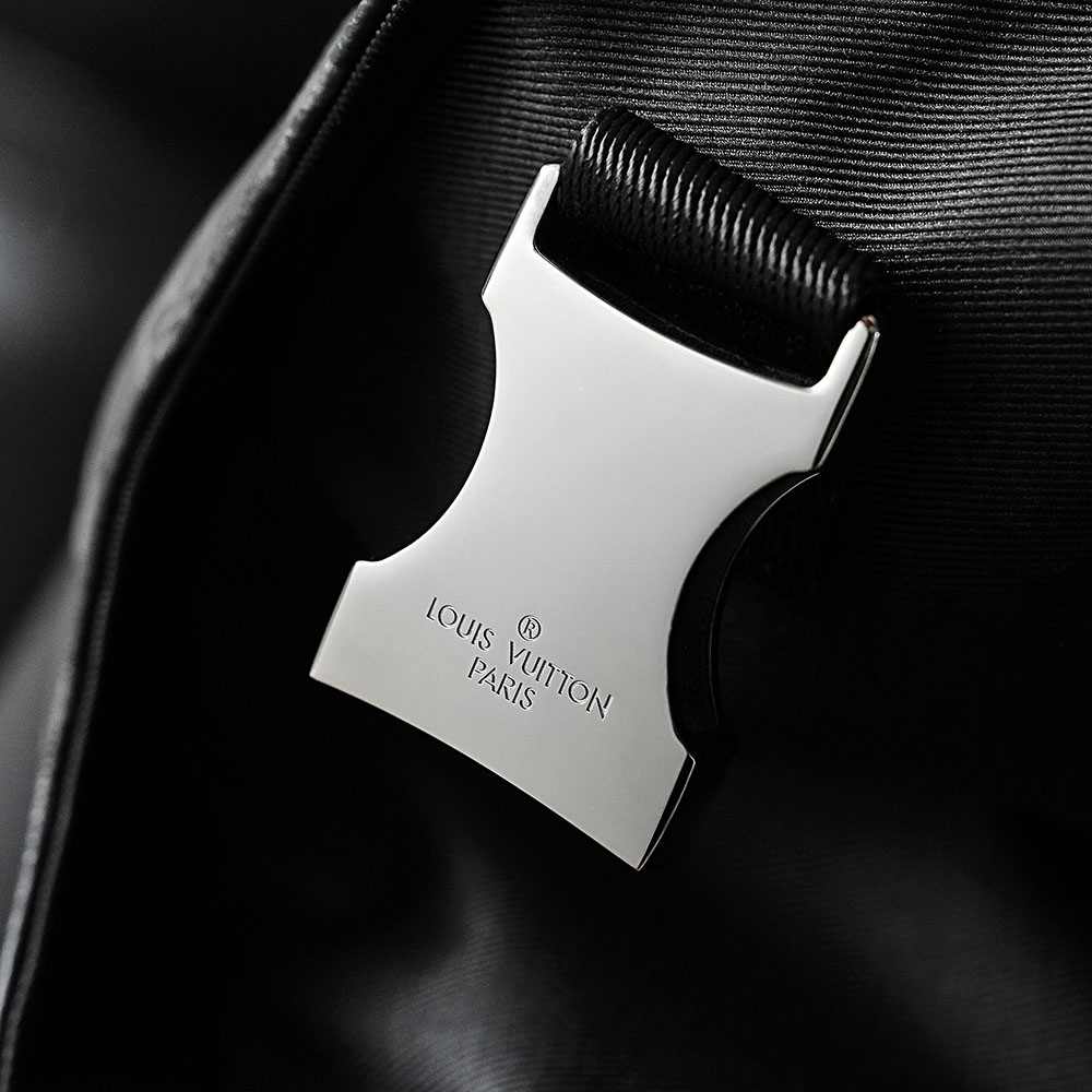 Louis Vuitton Highend Messenger PM Voyager Monogram Eclipse - 상세 이미지