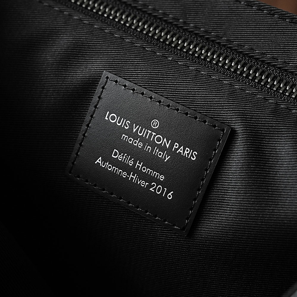 Louis Vuitton Highend Messenger PM Voyager Monogram Eclipse - 상세 이미지