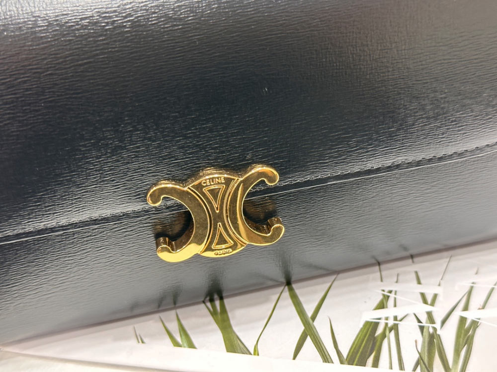 C E L I N E Celine Highend Large Wallet Triomphe 레플리카 5번 이미지 - 하이앤드 | 세미샵 레플리카 사이트