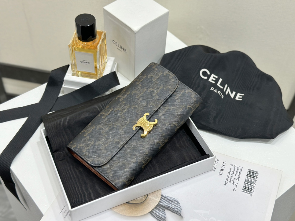 C E L I N E Celine Highend Large Wallet Triomphe Canvas 레플리카 4번 이미지 - 하이앤드 | 세미샵 레플리카 사이트