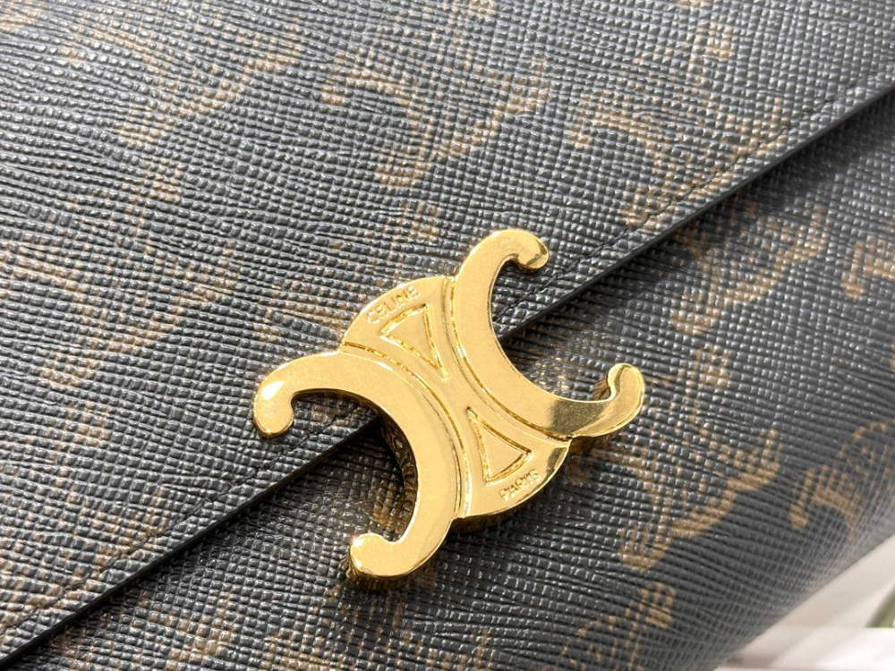 C E L I N E Celine Highend Large Wallet Triomphe Canvas 레플리카 5번 이미지 - 하이앤드 | 세미샵 레플리카 사이트