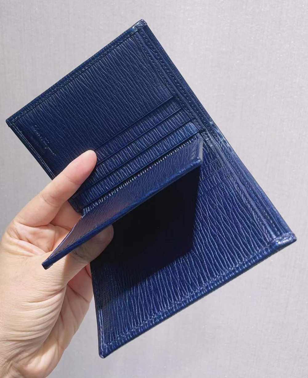 Ferragamo Ferragamo 3 레플리카 2번 이미지 - 하이앤드 | 세미샵 레플리카 사이트