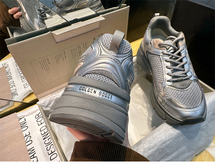 Golden Goose 골든구스 라이트스타 스니커즈 레플리카 16번 이미지 - 신발 | 세미샵 레플리카 사이트