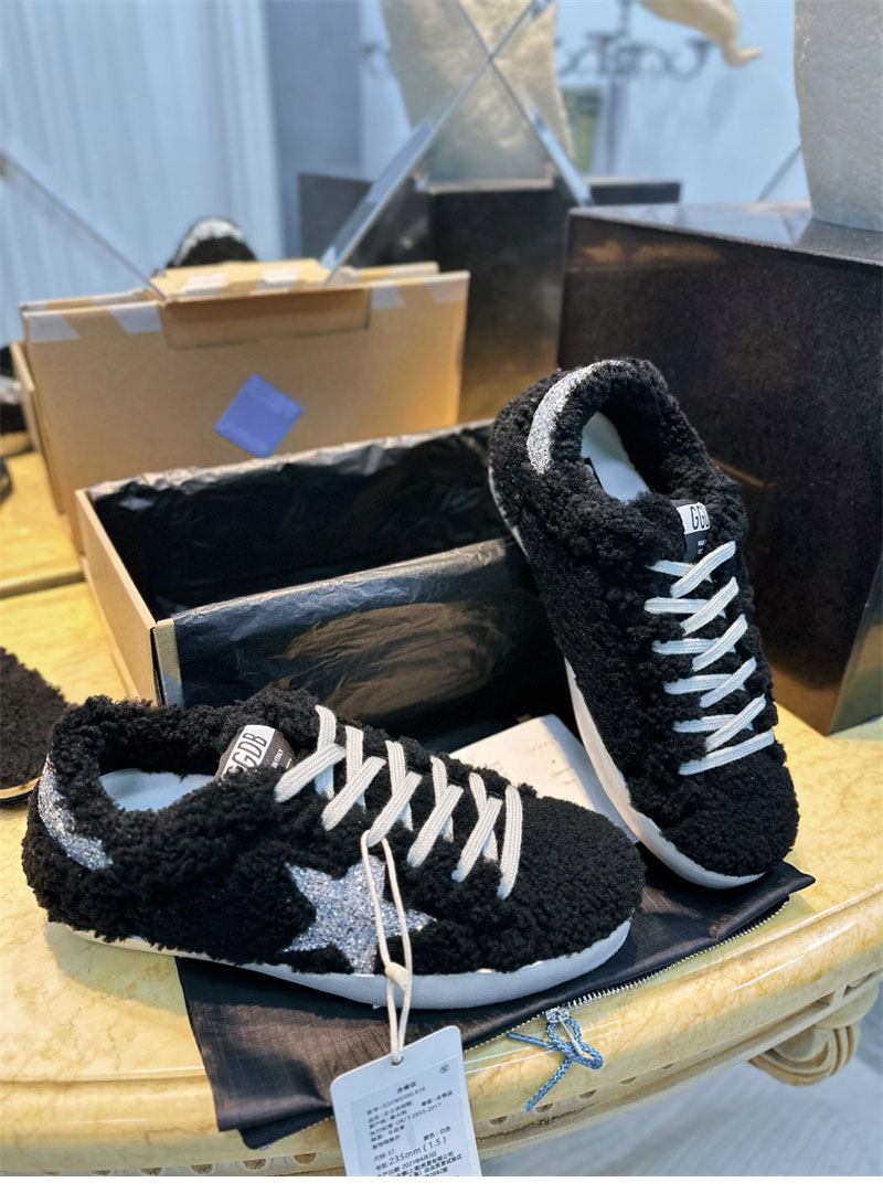 골든구스 골든구스 슈퍼스타 글리터 시어링 로우탑 스니커즈 레플리카 14번 이미지 - 신발 | 세미샵 레플리카 사이트