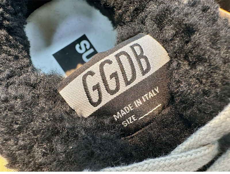 골든구스 골든구스 슈퍼스타 글리터 시어링 로우탑 스니커즈 레플리카 12번 이미지 - 신발 | 세미샵 레플리카 사이트