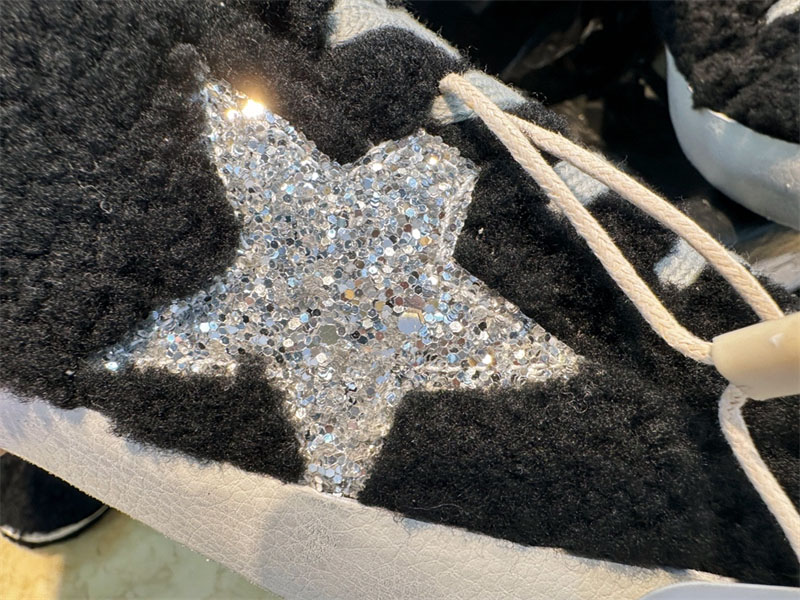 골든구스 골든구스 슈퍼스타 글리터 시어링 로우탑 스니커즈 레플리카 4번 이미지 - 신발 | 세미샵 레플리카 사이트