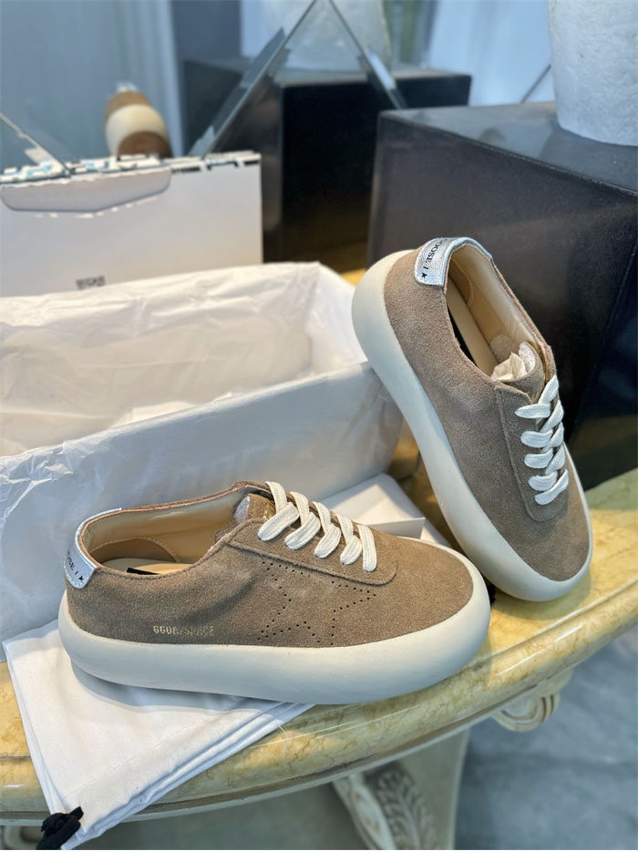 Golden Goose 골든구스 스페이스 스웨이드 시어링 스니커즈 레플리카 8번 이미지 - 신발 | 세미샵 레플리카 사이트