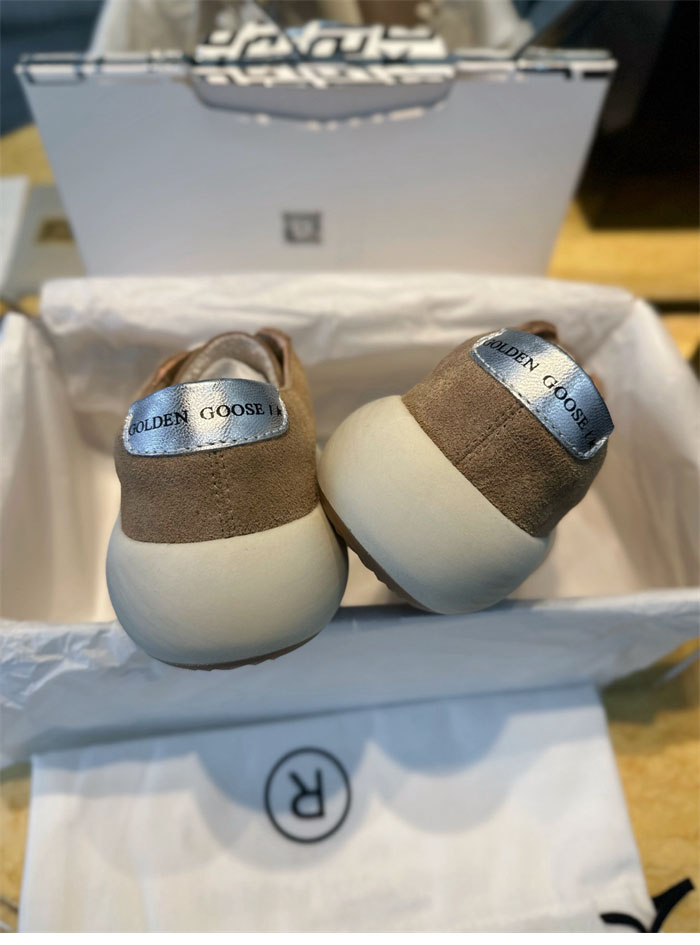 Golden Goose 골든구스 스페이스 스웨이드 시어링 스니커즈 레플리카 10번 이미지 - 신발 | 세미샵 레플리카 사이트