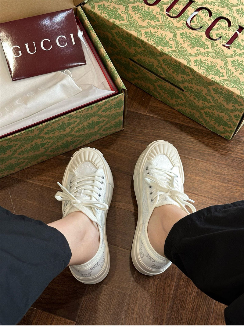 Gucci 구찌 GG 캔버스 여성 청키 스니커즈 레플리카 3번 이미지 - 신발 | 세미샵 레플리카 사이트