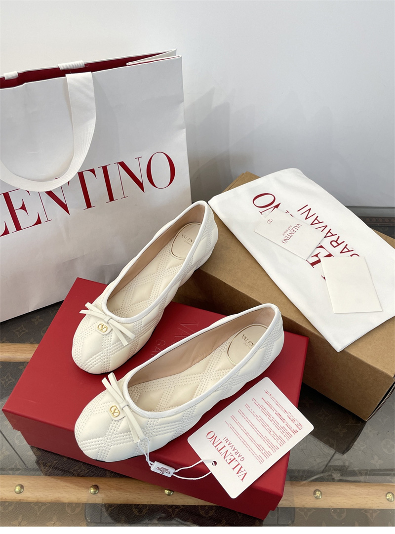 *기타 발렌티노 가라바니 퀼티 67 발레리나 플랫 슈즈 레플리카 19번 이미지 - 신발 | 세미샵 레플리카 사이트