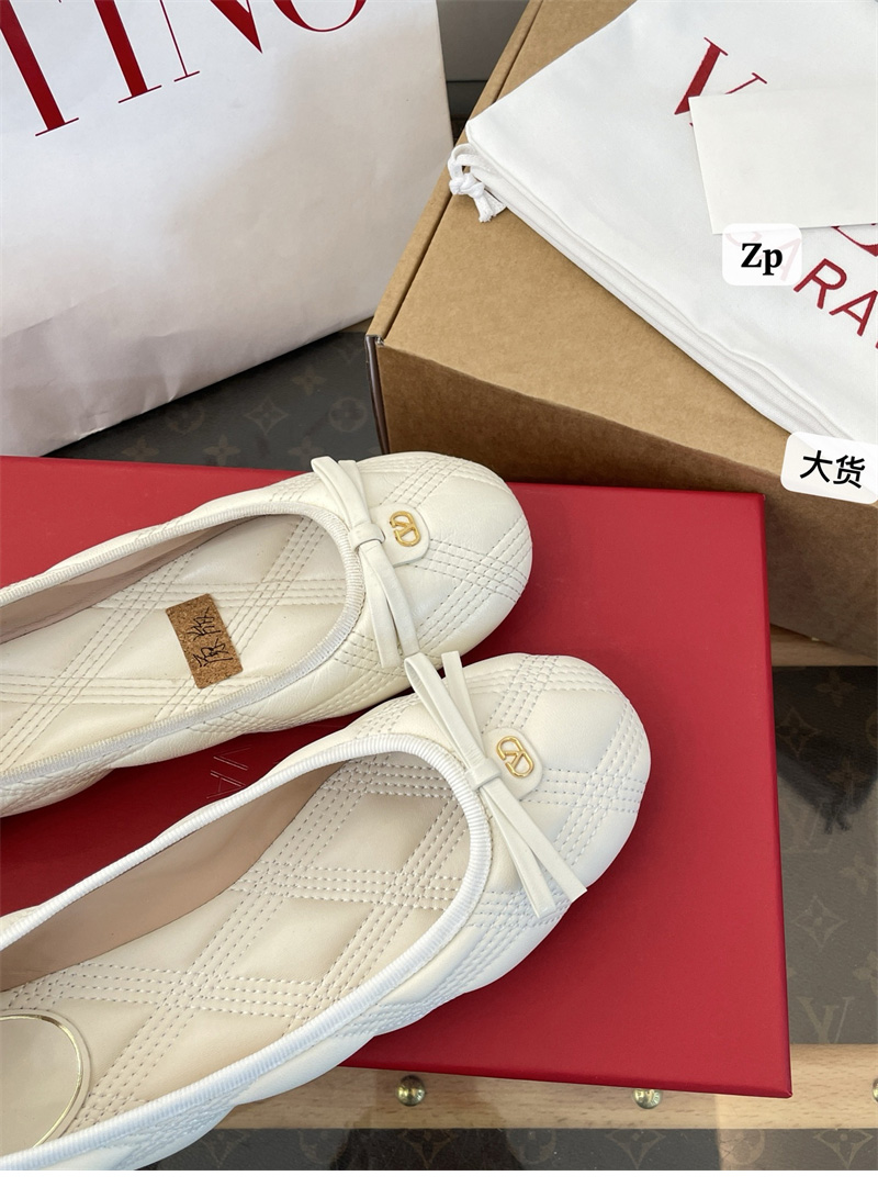 *기타 발렌티노 가라바니 퀼티 67 발레리나 플랫 슈즈 레플리카 22번 이미지 - 신발 | 세미샵 레플리카 사이트