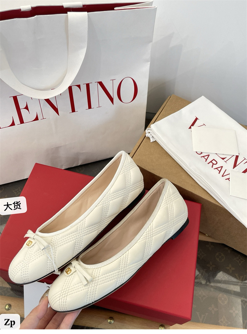 *기타 발렌티노 가라바니 퀼티 67 발레리나 플랫 슈즈 레플리카 16번 이미지 - 신발 | 세미샵 레플리카 사이트