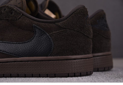 Nike 나이키 에어조던1 x 트래비스 스캇 로우 OG 벨벳 브라운 DM7866-202 레플리카 4번 이미지 - 신발 | 세미샵 레플리카 사이트