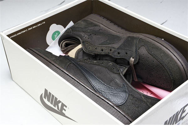 Nike 나이키 에어조던1 x 트레비스 스캇 OG SP “벨벳 브라운” 레플리카 2번 이미지 - 신발 | 세미샵 레플리카 사이트