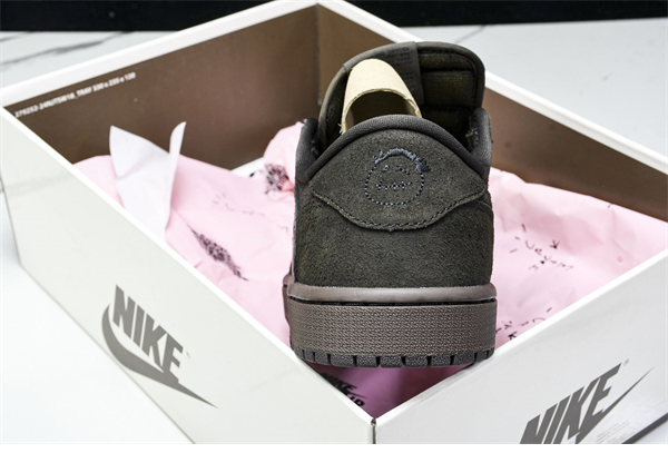 Nike 나이키 에어조던1 x 트레비스 스캇 OG SP “벨벳 브라운” 레플리카 7번 이미지 - 신발 | 세미샵 레플리카 사이트