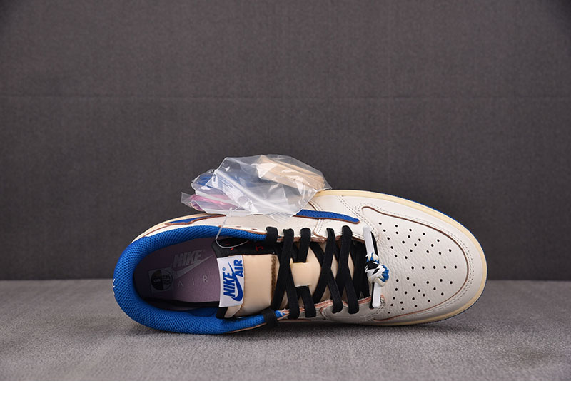 Nike 나이키 x 트래비스 스캇 에어조던1 로우 OG SP 세일 밀리터리 블루 DM7866-104 레플리카 2번 이미지 - 신발 | 세미샵 레플리카 사이트