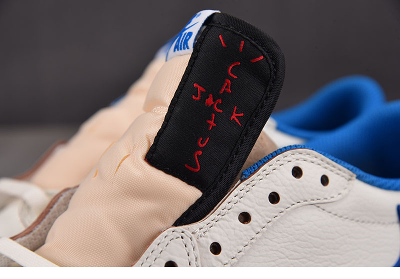 Nike 나이키 x 트래비스 스캇 에어조던1 로우 OG SP 세일 밀리터리 블루 DM7866-104 레플리카 6번 이미지 - 신발 | 세미샵 레플리카 사이트