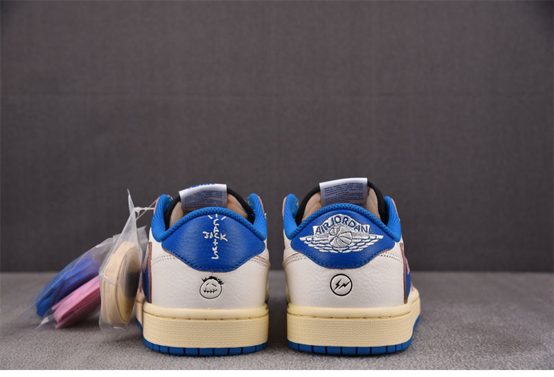 Nike 나이키 x 트레비스 스캇 에어조던1 로우 OG SP 밀리터리 블루 DM7866-104 레플리카 6번 이미지 - 신발 | 세미샵 레플리카 사이트