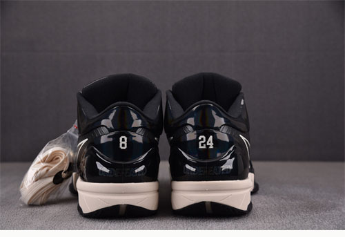 Nike 언더핏 x 나이키 줌 코비 4 프로토 블랙 맘바 레플리카 6번 이미지 - 신발 | 세미샵 레플리카 사이트