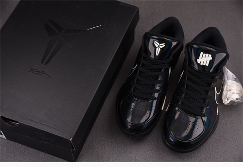 Nike 언더핏 x 나이키 줌 코비 4 프로토 블랙 맘바 레플리카 8번 이미지 - 신발 | 세미샵 레플리카 사이트