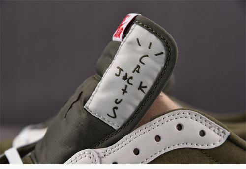 Nike 트레비스 스캇 x 에어조던1 로우 OG 미디엄 올리브 레플리카 16번 이미지 - 신발 | 세미샵 레플리카 사이트