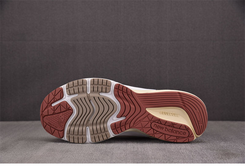 New Balance 뉴발란스 x 로로피아나 990v6 스니커즈 레플리카 8번 이미지 - 신발 | 세미샵 레플리카 사이트