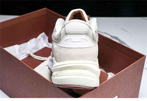 New Balance 뉴발란스 x 로로피아나 990v6 스니커즈 레플리카 26번 이미지 - 신발 | 세미샵 레플리카 사이트