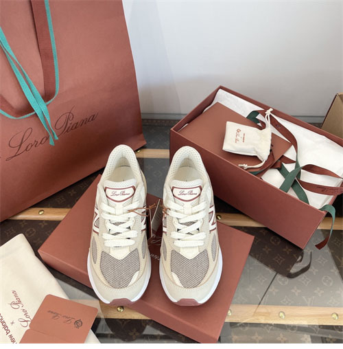 New Balance 뉴발란스 x 로로피아나 990v6 스니커즈 레플리카 3번 이미지 - 신발 | 세미샵 레플리카 사이트